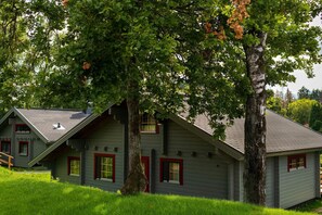 Außenseite Ferienhaus [Sommer]