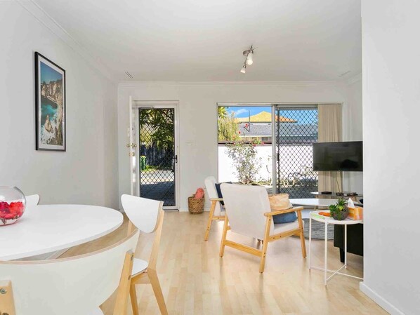 Enjoy delicious meals in this well-equipped dining area or enjoying your culinary creations.