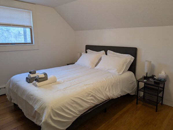 Queen Bedroom w/ 55" TV