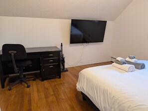 Queen Bedroom w/ 55" TV