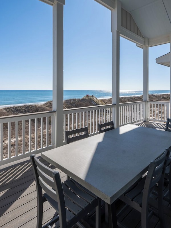 Fourth Level Deck with Ocean Views - Seating Area