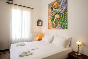 EP9U 1st floor apt - Bedr 1 king size bed can be set up as 2 singles