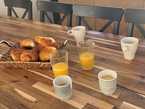 Breakfast meal