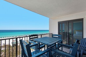 Enjoy breakfast with a view!