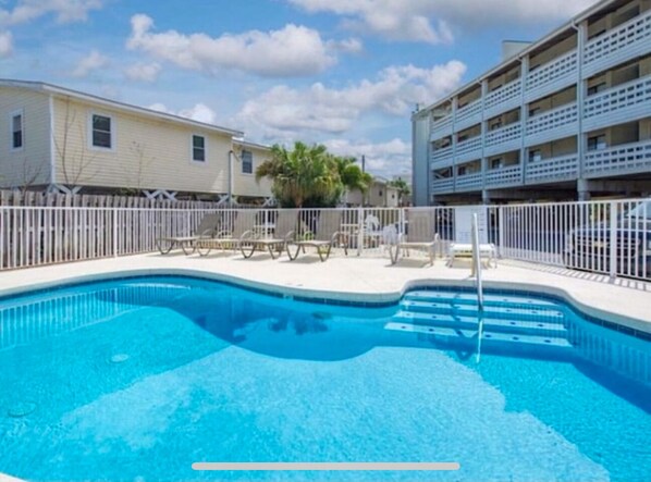 Outdoor swimming pool