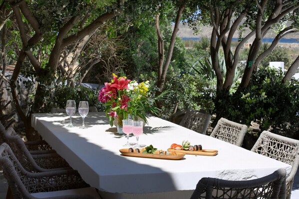 Outdoor dining
