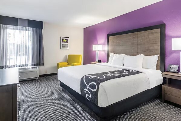 Unit with 1 King bed
