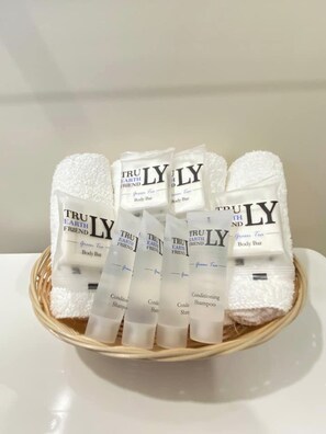 Bathroom amenities