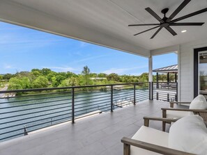Third level balcony
