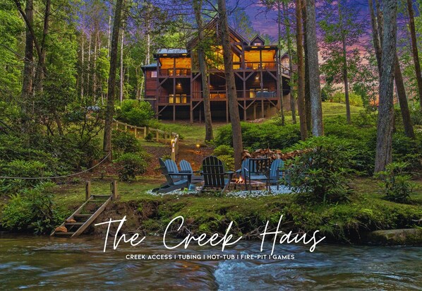 Welcome to The Creek Haüs! Experience the joy of escaping to a retreat right on the serene Fightingtown Creek. Enjoy tubing, swimming, fishing, or simply unwinding by the creek.