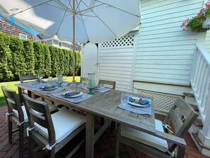 Outdoor dining
