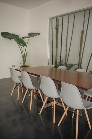 Meeting facility