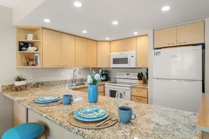Papakea B110 Kitchen 1