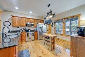 Kitchen | Main Level | Drip Coffee Maker | Blender | Toaster | Cooking Basics