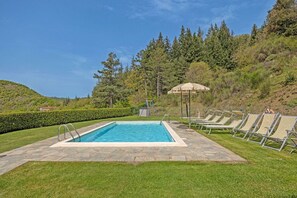 Holiday Home Swimming Pool