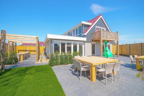 Extérieur maison de vacances [été]