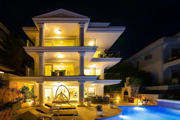 Extérieur maison de vacances [été]