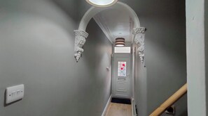 Access door + corridor