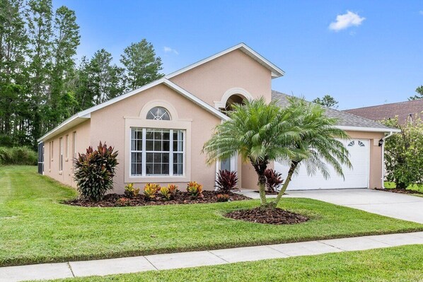 A well-established and highly sought-after vacation community that offers a perfect blend of comfort, convenience, and proximity to Orlando's world-famous attractions.