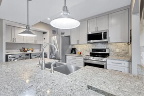 Fully equipped kitchen and BBQ grill for your culinary exploits