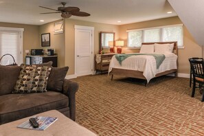 Comfortable Queen bed for a wonderful nights rest. 
