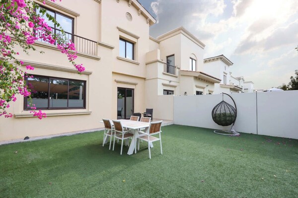 Livbnb-3b Family Villa,near Community Central Park - Dubái