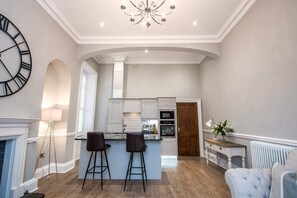 The Barrington, Durham - Host & Stay
