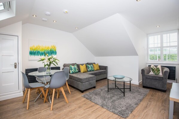 The Talbot Penthouse, Durham - Host & Stay