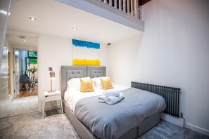 The Tunstall, Durham - Host & Stay