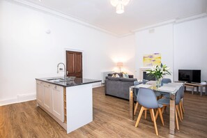 The Villiers, Durham - Host & Stay