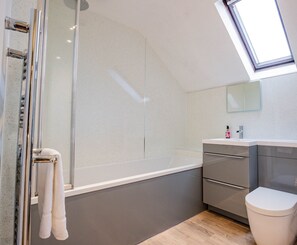 Chichester Close, Hereford - Host & Stay