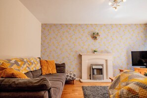 Manfield Avenue, Coventry - Host & Stay
