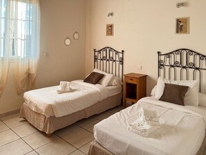 villa SYRAH