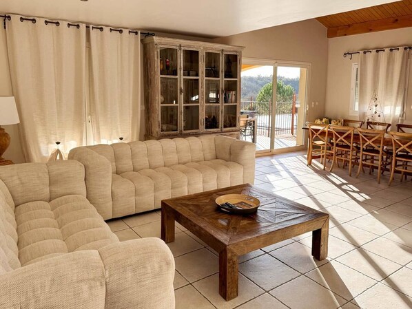 villa SYRAH