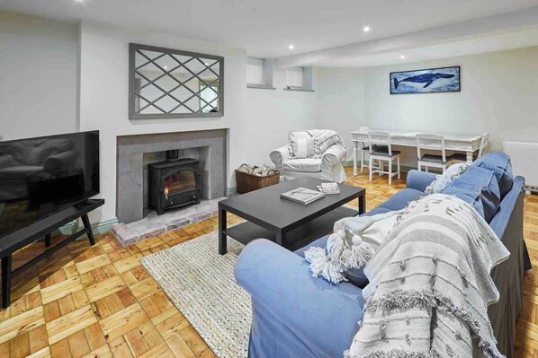 St Mary's Riverside, Egton Bridge - Host & Stay