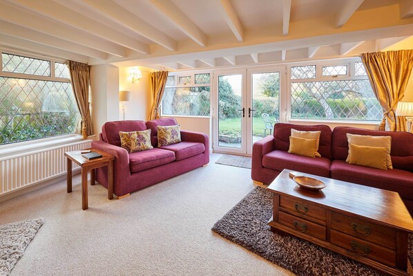 Ailsa Cottage, Great Broughton - Host & Stay