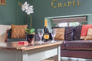 Nine Ladies, Birchover - Host & Stay