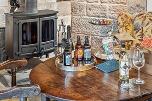 Old Hall, Middle Mayfield - Host & Stay