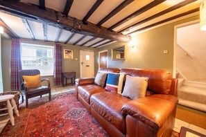 Well Farm Cottage, Higham - Host & Stay