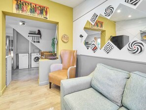 Cedar Cottage, Canterbury - Host & Stay