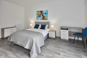 Falstaff Crescent, Sheffield - Host & Stay
