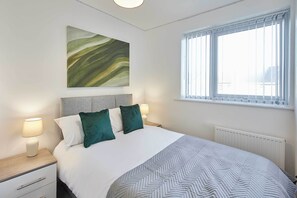 Falstaff Crescent, Sheffield - Host & Stay