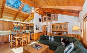 Living Room (2)