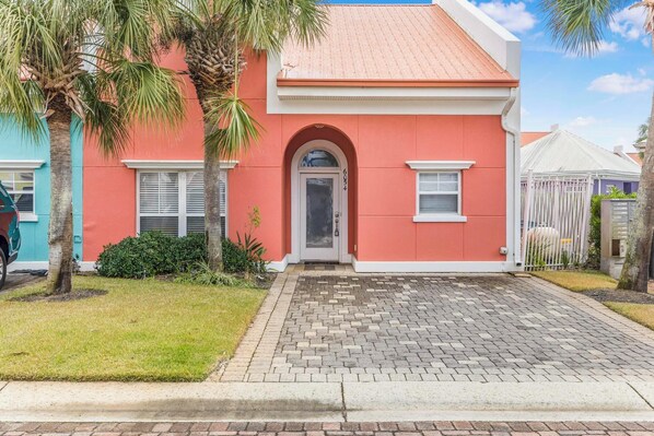 Welcome to Coral Retreat in Perdido Key!