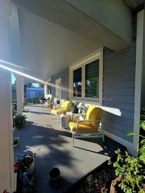 Front porch (1)