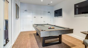 Spielezimmer