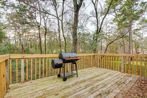 Balcony | Charcoal Grill | Gas Grill