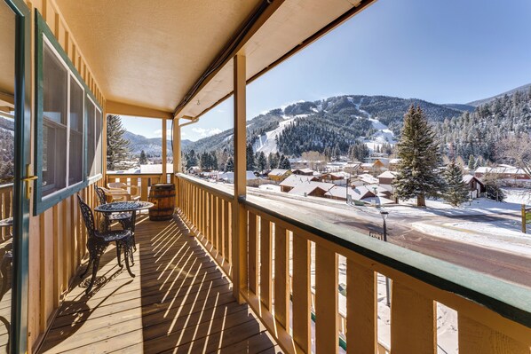 Red River Vacation Rental | 2BR | 2BA | 1,200 Sq Ft | Stairs Required