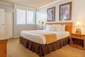 Primary bedroom with 1 King bed