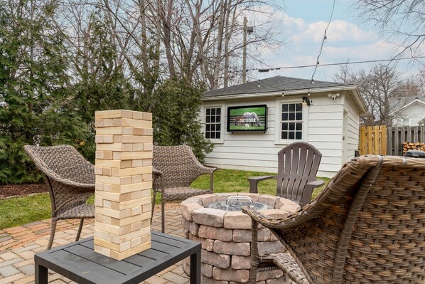 outdoor entertaining